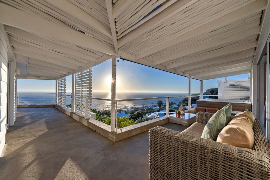 6 Bedroom Property for Sale in Llandudno Western Cape